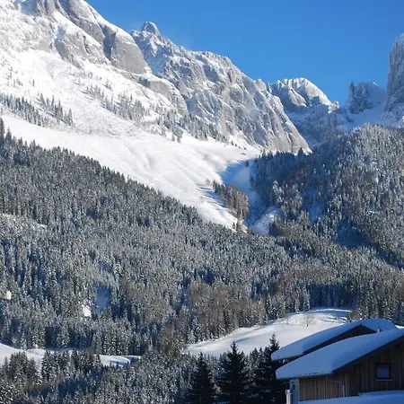 Alpendorf Dachstein West 15 別荘 アンベルク・イム・ランマータール